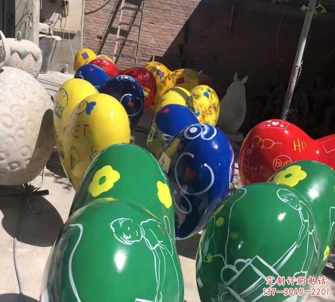 辽宁玻璃钢彩绘气球雕塑