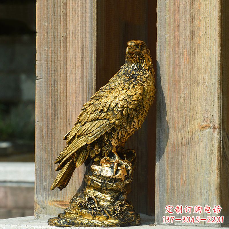 辽宁玻璃钢老鹰雕塑——传承自然之美