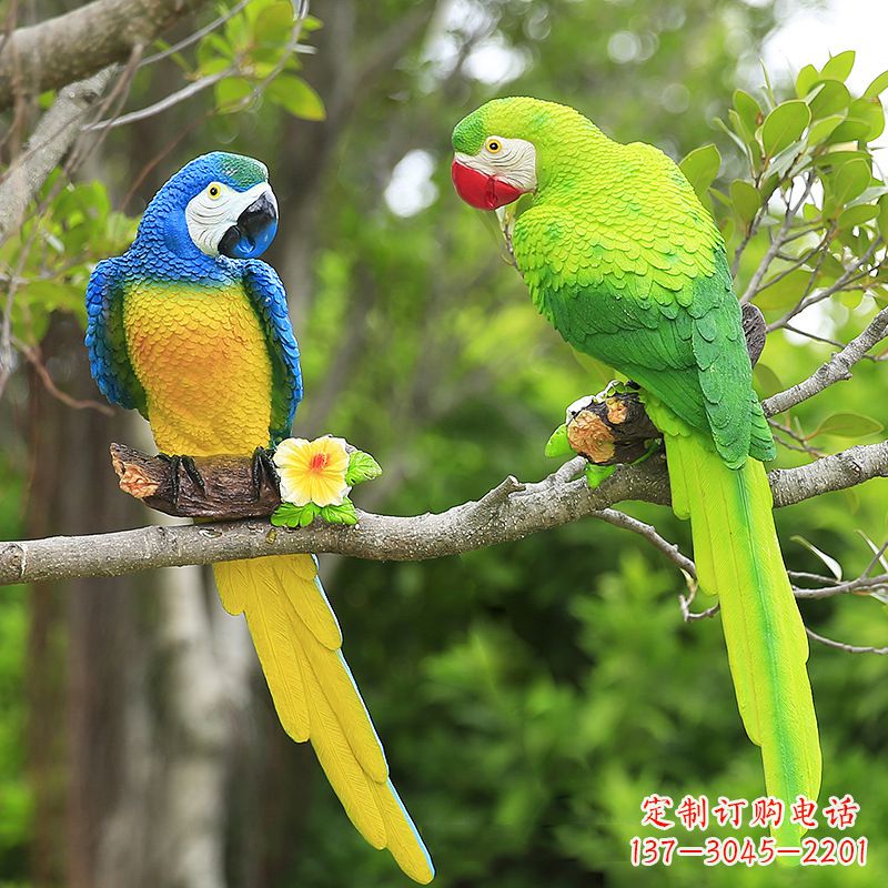 辽宁精美玻璃钢鹦鹉雕塑,点缀公园美景