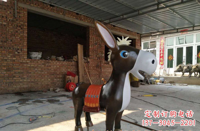 辽宁玻璃钢毛驴雕塑一种抒情的艺术形式
