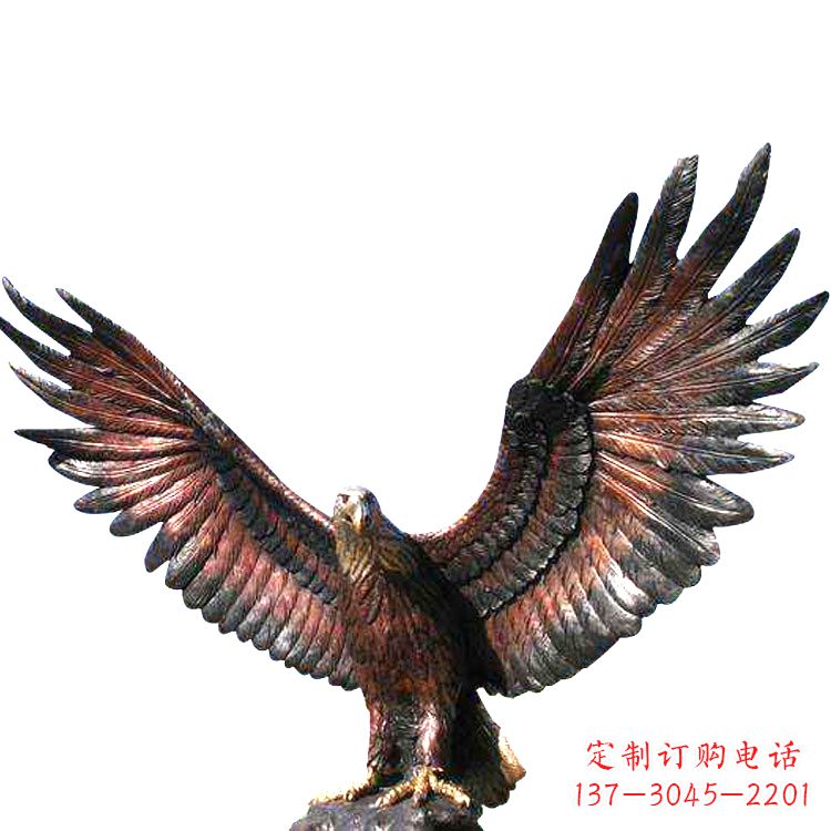 辽宁玻璃钢老鹰雕塑传承传统的铜雕艺术