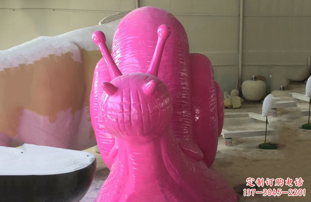 辽宁不锈钢彩绘蜗牛雕塑给公园景观增添点缀