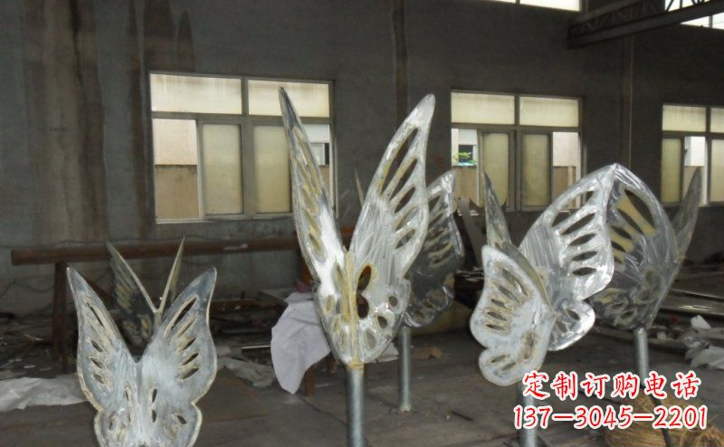 辽宁不锈钢彩色蝴蝶景观雕塑——美丽色彩装点美景