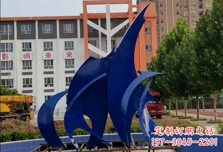 辽宁不锈钢船帆雕塑象征着自由和希望