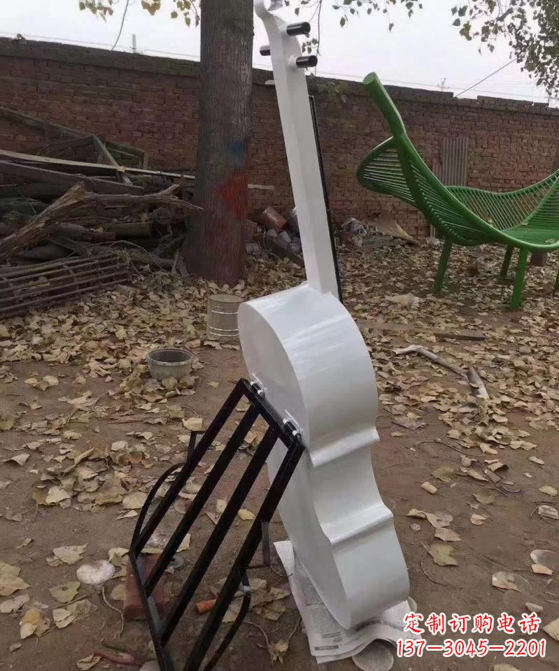 辽宁不锈钢大提琴雕塑——古典音乐的艺术表现