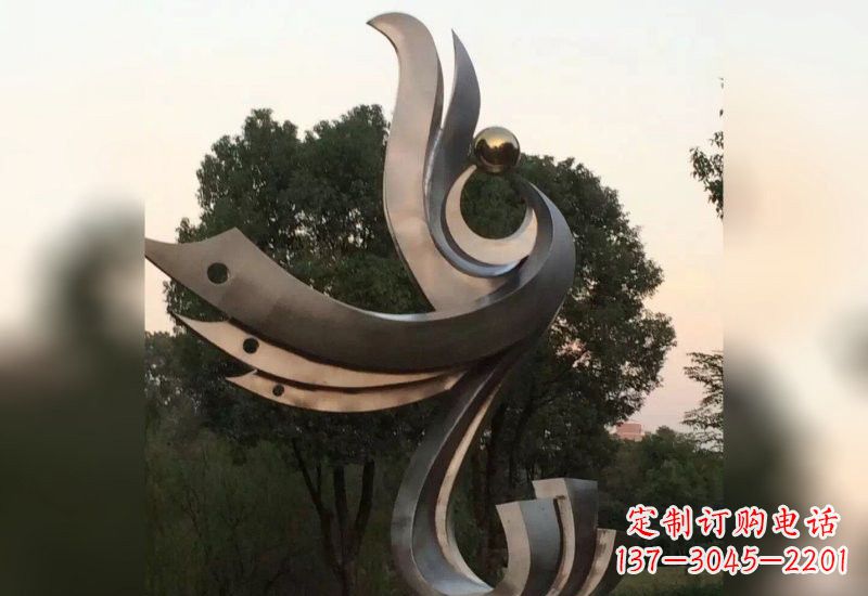 辽宁不锈钢凤凰雕塑象征着活力与美丽