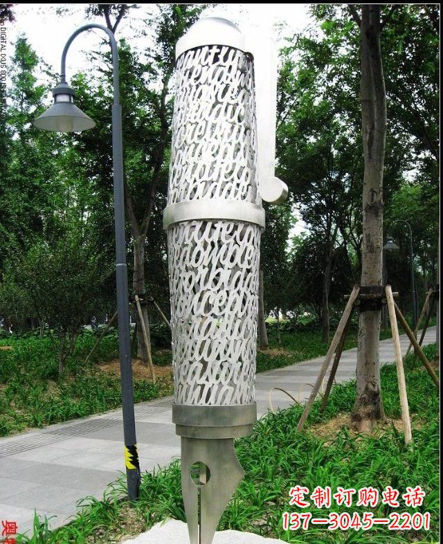 辽宁不锈钢钢笔雕塑艺术与科技的完美结合