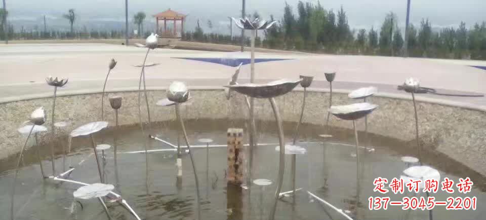 辽宁精美不锈钢荷花雕塑
