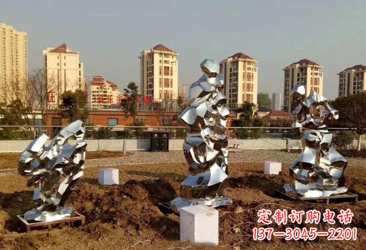 辽宁不锈钢太湖石雕塑给人以美的视觉体验