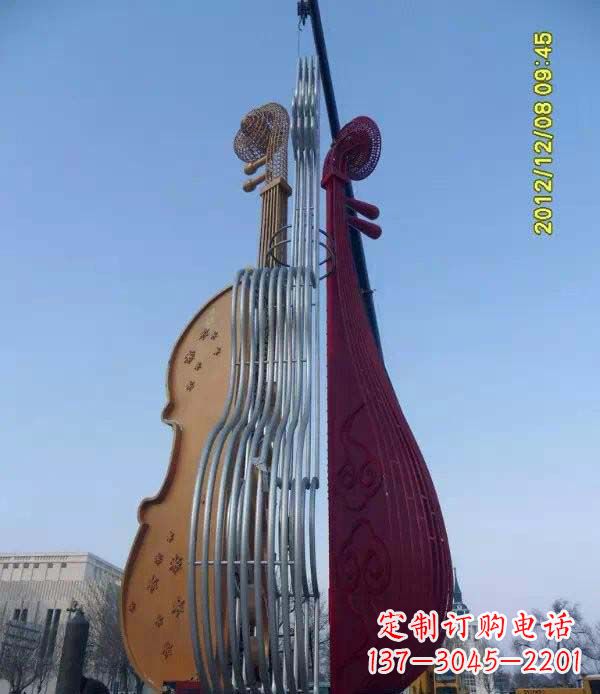 辽宁不锈钢琵琶雕塑演奏着灵魂之音