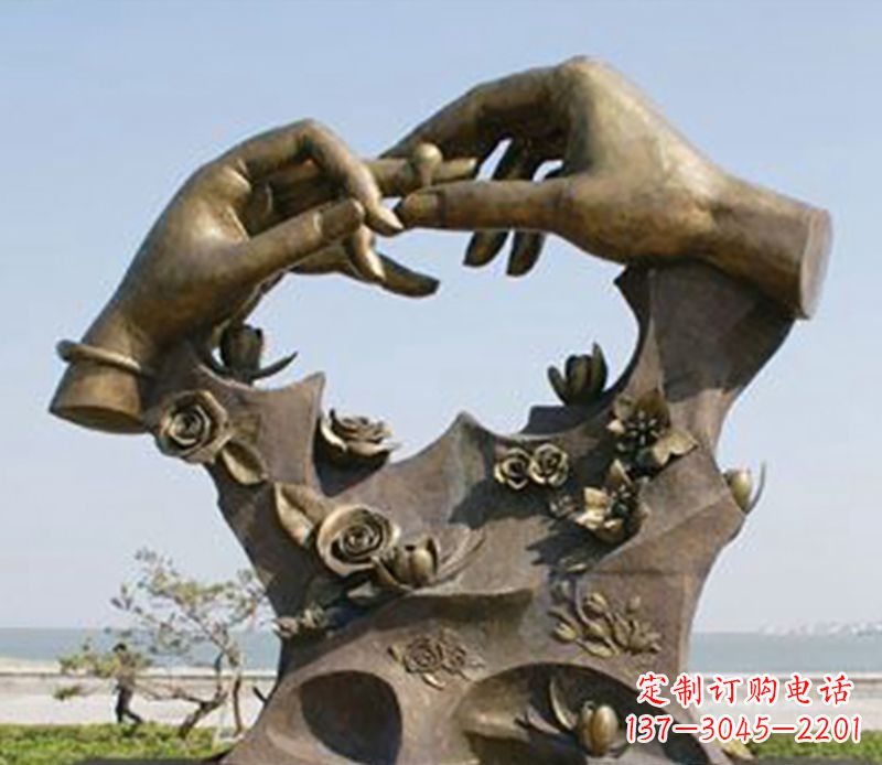 辽宁不锈钢戒指雕塑表达爱的艺术精品