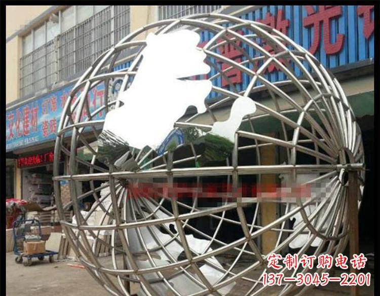 辽宁纪念地球的不锈钢雕塑