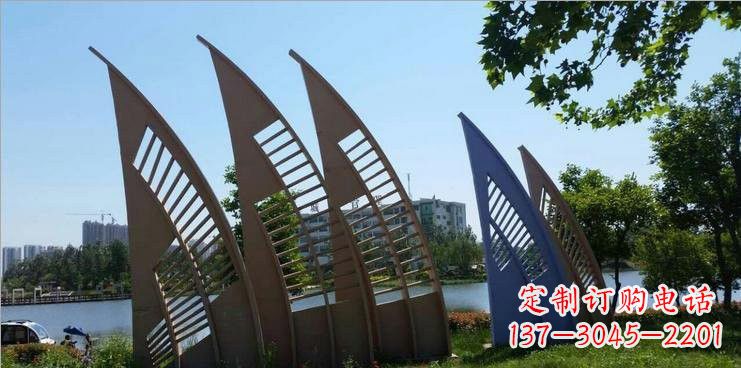 辽宁不锈钢公园的船帆雕塑