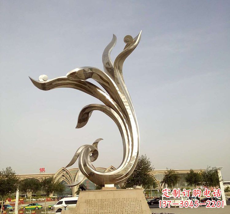 辽宁凤凰雕塑,让不锈钢广场更加精彩