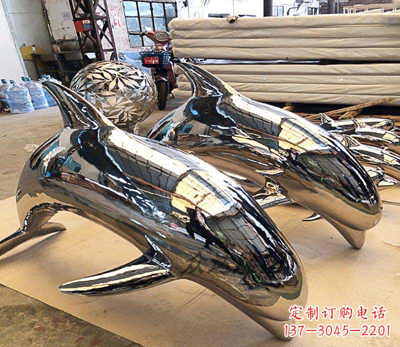 辽宁不锈钢海豚雕塑传承美丽的海洋文化