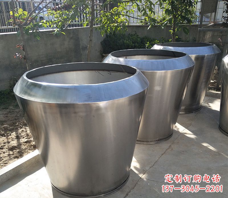 辽宁不锈钢花盆雕塑给你的家园增添一份独特的美