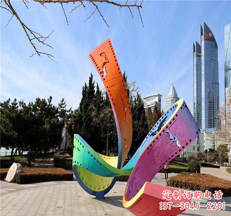 辽宁波浪状的不锈钢胶卷雕塑