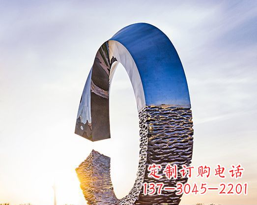 辽宁不锈钢景观圆环雕塑环绕自然之美