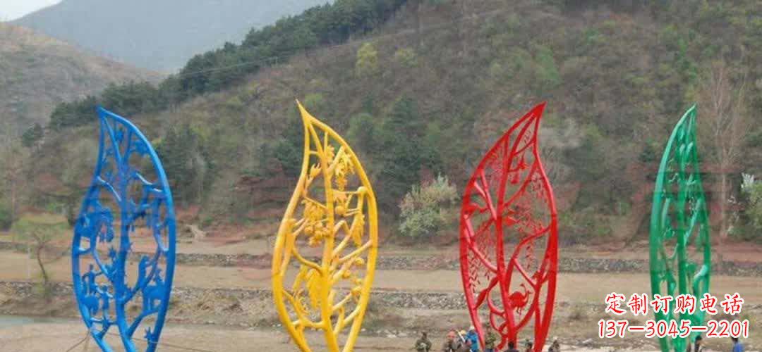 辽宁不锈钢景区镂空树叶雕塑——美妙的自然之美