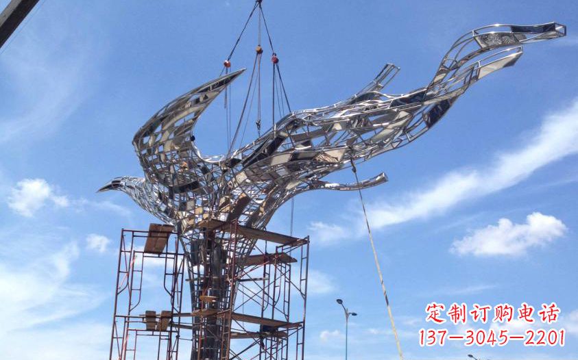 辽宁不锈钢镂空鸽子雕塑美丽的象征