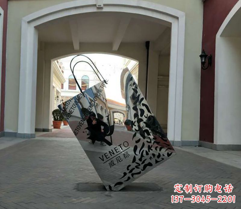 辽宁不锈钢镂空购物袋雕塑——艺术精美的装饰品