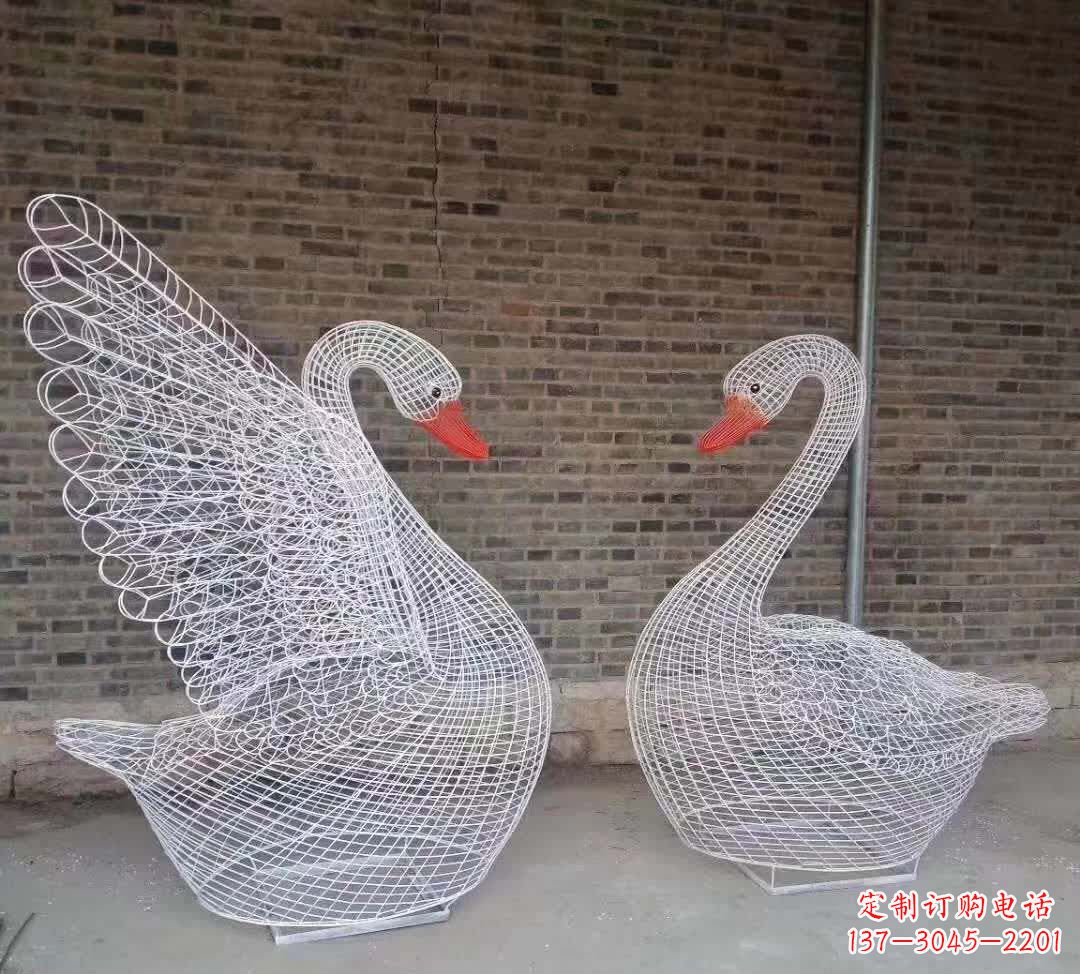 辽宁不锈钢镂空天鹅雕塑——美丽动人