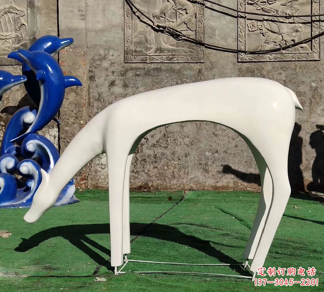 辽宁不锈钢喷漆艺术小鹿雕塑——精美雕塑,给您不一样的视觉享受