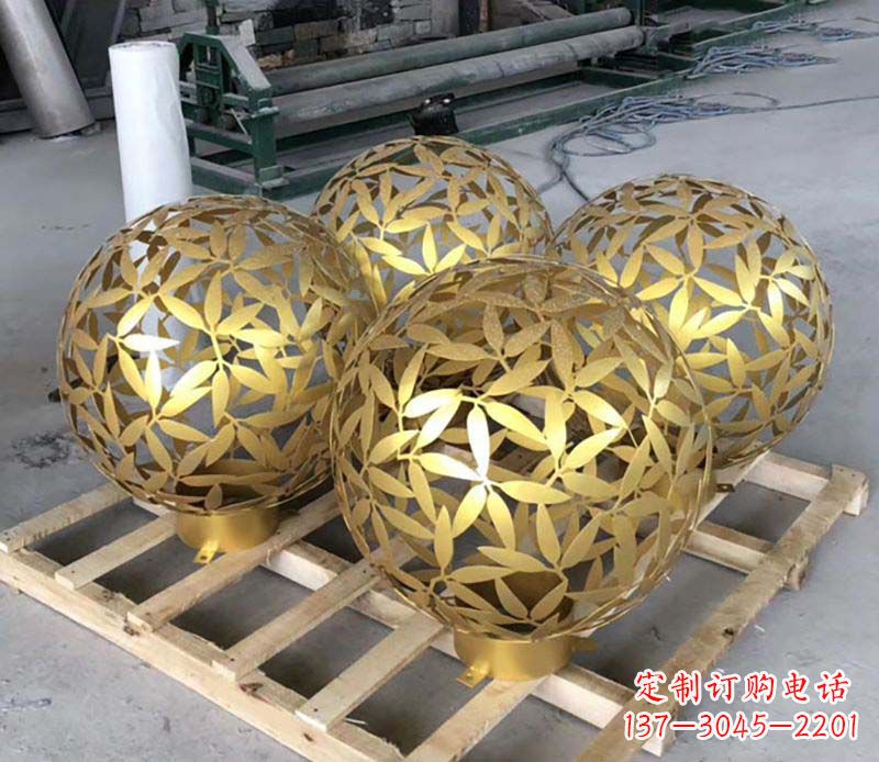 辽宁不锈钢树叶镂空球的美妙景观