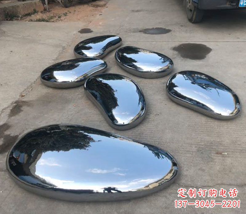 辽宁水滴雕塑——不锈钢的精美之作