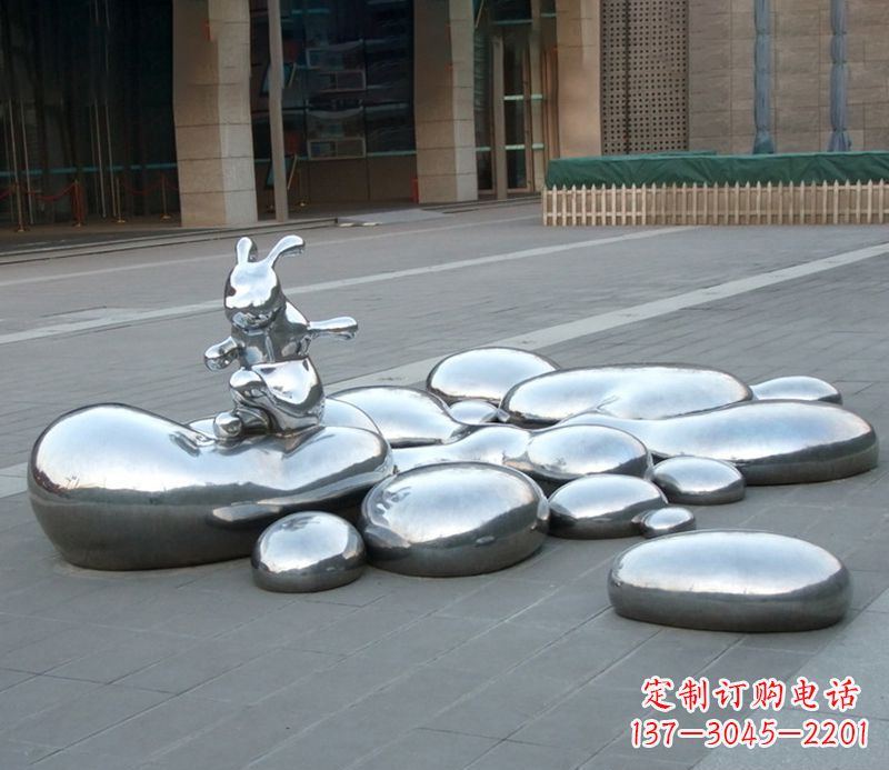 辽宁不锈钢兔子雕塑饱含艺术美感的艺术品