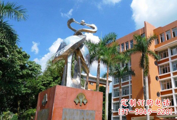 辽宁不锈钢仙鹤雕塑美丽而神秘