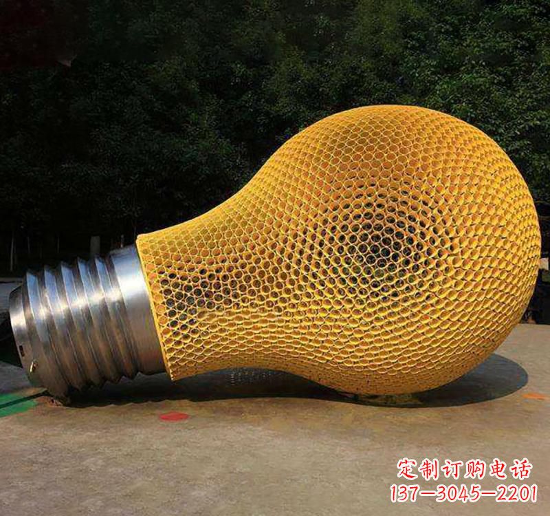 辽宁不锈钢灯泡雕塑点亮小区景观