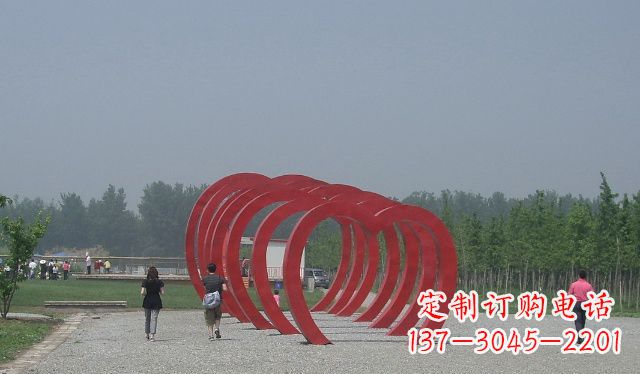 辽宁不锈钢心形拱门雕塑美丽而神圣