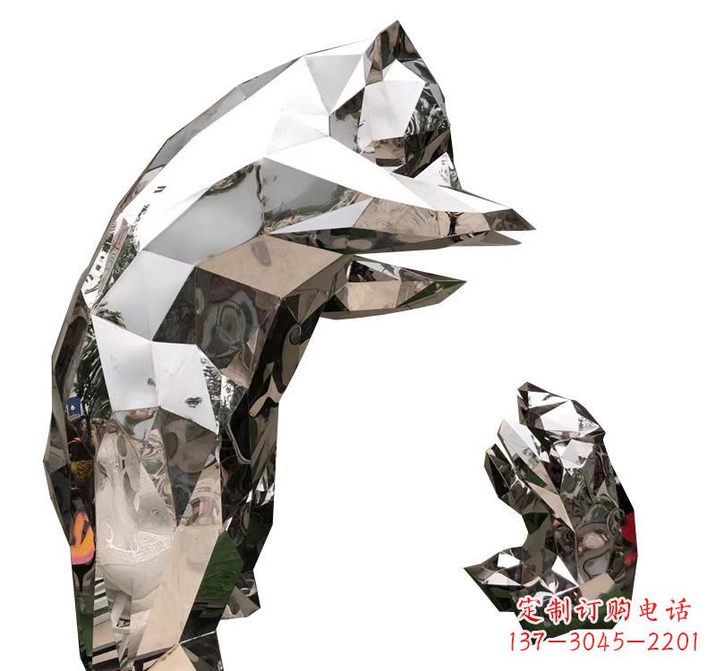 辽宁不锈钢园林熊猫雕塑——传承中国文化