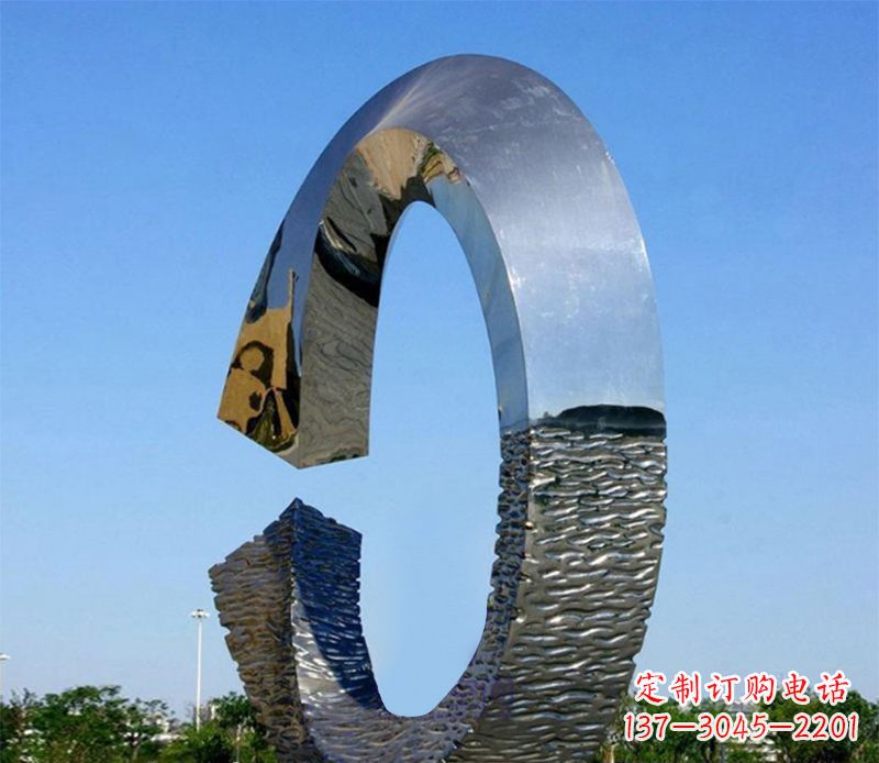 辽宁环绕着美好的景观雕塑