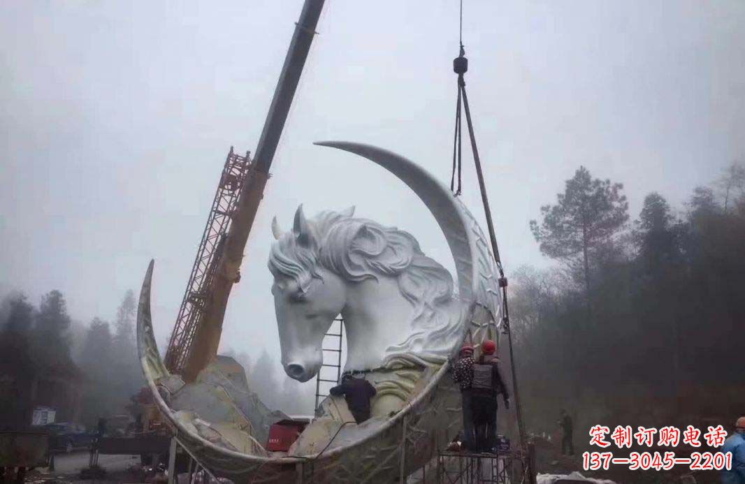辽宁不锈钢月亮雕塑