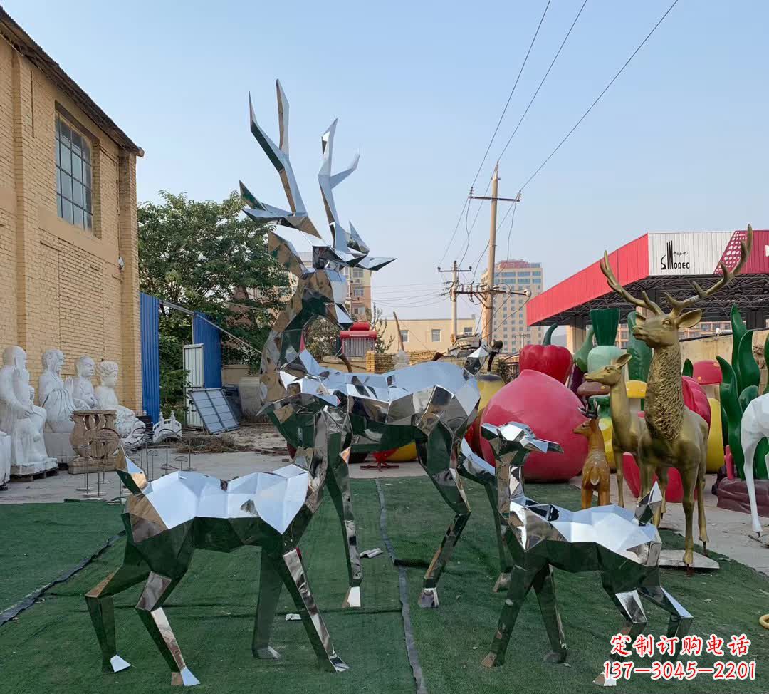 辽宁梅花鹿雕塑一种独特的城市装饰