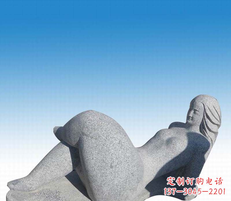 辽宁活力四射的女孩雕塑