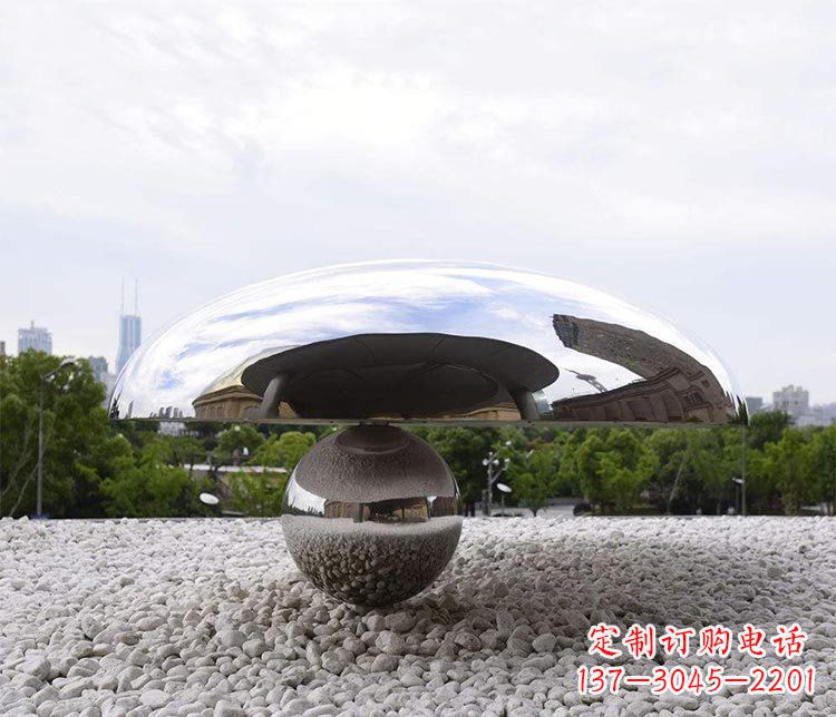 辽宁创意蘑菇不锈钢雕塑