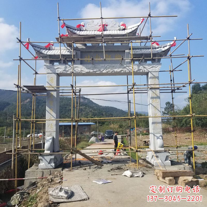 辽宁村庄石牌坊雕塑传承民间文化