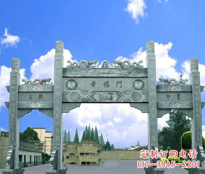 辽宁村庄三门牌坊的雕塑之美