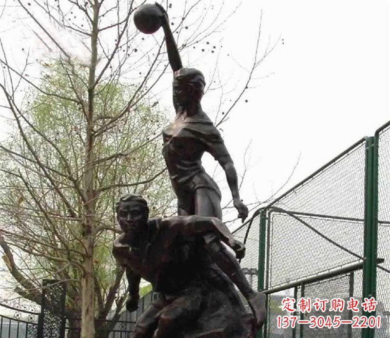 辽宁打篮球的运动员铜雕