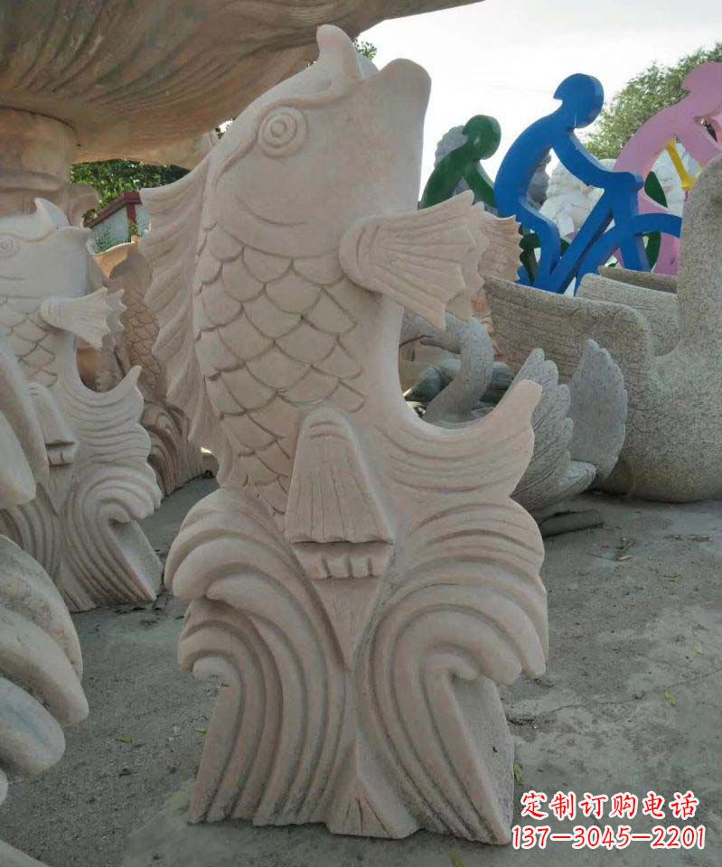 辽宁大理石艺术装饰绚丽多彩的鲤鱼雕塑