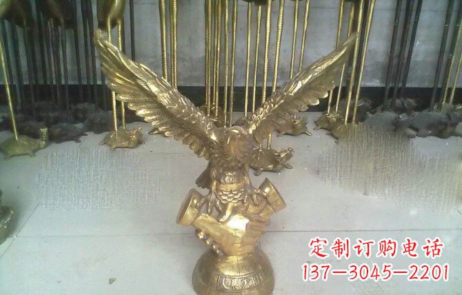 辽宁大展宏图老鹰铜雕展现雄鹰的威严和气势