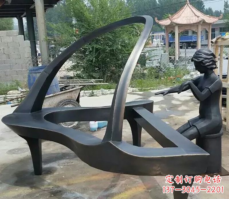 辽宁钢琴抽象铜雕