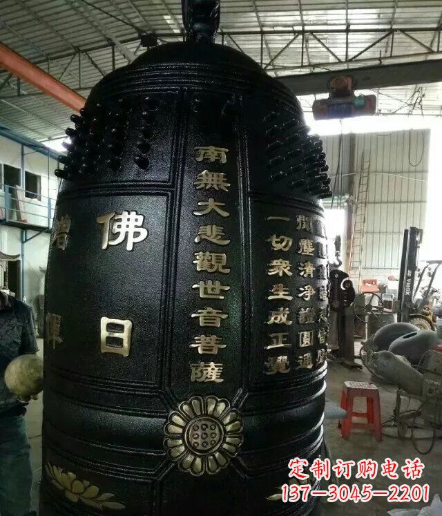 辽宁精美铜雕铜钟