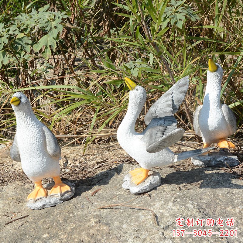 辽宁象征和平的和平鸽雕塑