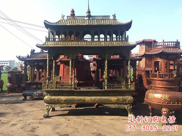 辽宁高浮雕螭龙纹铜香炉