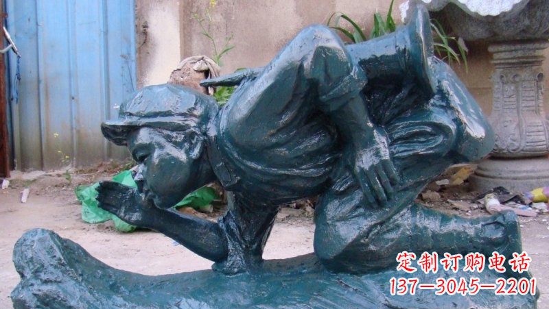 辽宁传统文化符号——小红军冲锋号雕塑