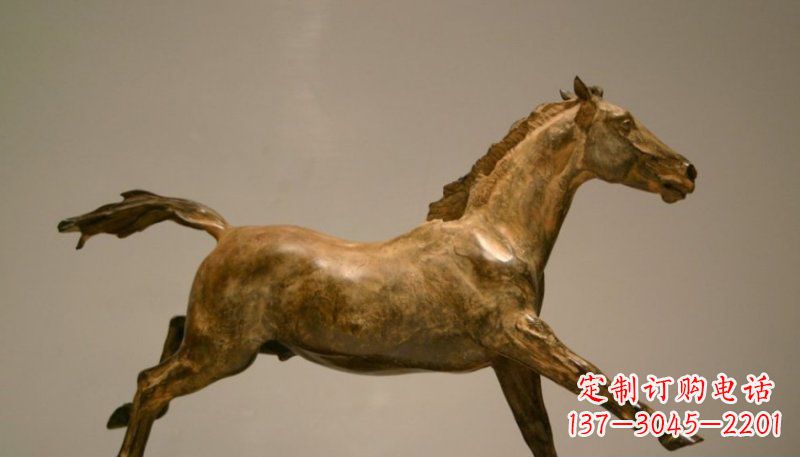 辽宁铜雕动物奔跑马
